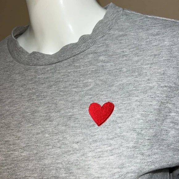 H&M Divided Heart Sweatshirt - Picture 3 of 6